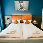 Arthotel Ambassador - Free Parking Wiesbaden