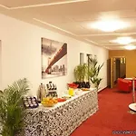 Arthotel Ambassador - Free Parking