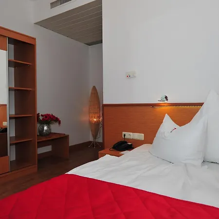 Arthotel Ambassador - Free Parking Hotel