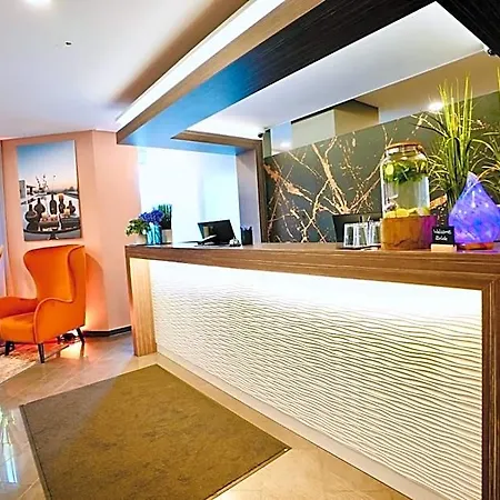 Arthotel Ambassador - Free Parking