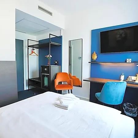 Arthotel Ambassador - Free Parking Hotel 3*