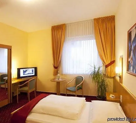 Arthotel Ambassador - Free Parking Hotel