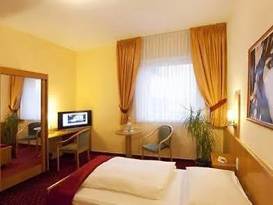 Hotel Komfort 3*