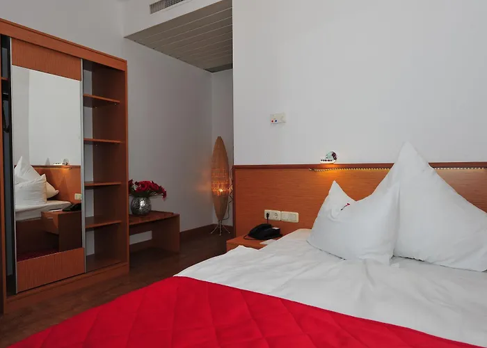 Arthotel Ambassador - Free Parking 酒店