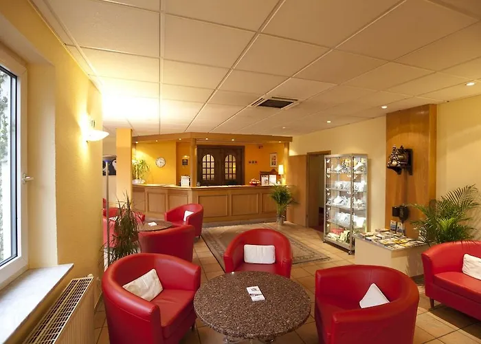 Arthotel Ambassador - Free Parking 酒店 3*