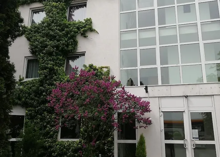 酒店 Arthotel Ambassador - Free Parking 威斯巴登