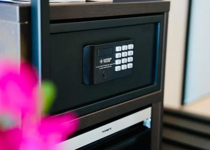 Arthotel Ambassador - Free Parking