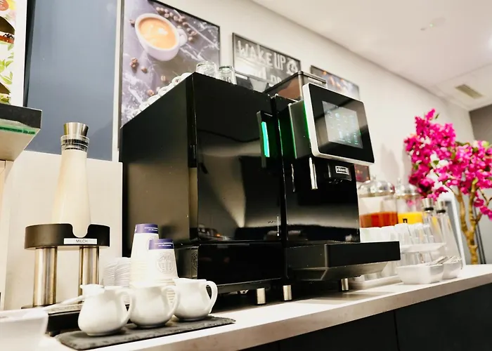 Arthotel Ambassador - Free Parking 酒店