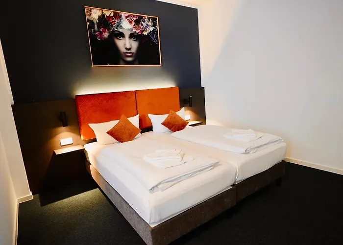 酒店 Arthotel Ambassador - Free Parking 威斯巴登