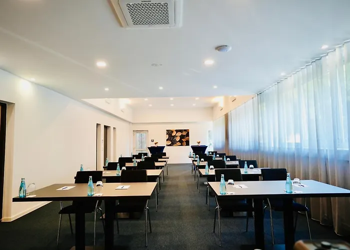 酒店 Arthotel Ambassador - Free Parking 威斯巴登