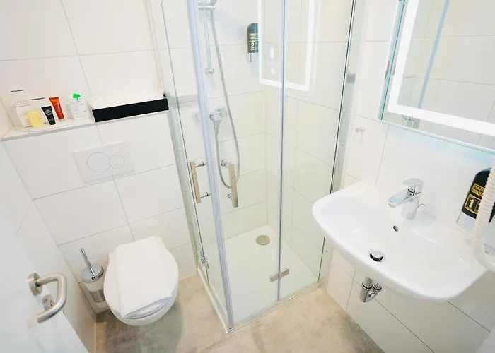 酒店 Arthotel Ambassador - Free Parking 威斯巴登