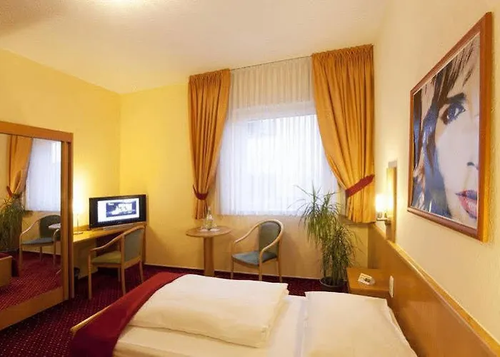 Arthotel Ambassador - Free Parking 3*