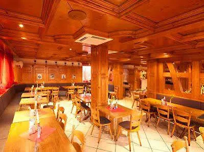 Arthotel Ambassador - Free Parking 酒店 威斯巴登